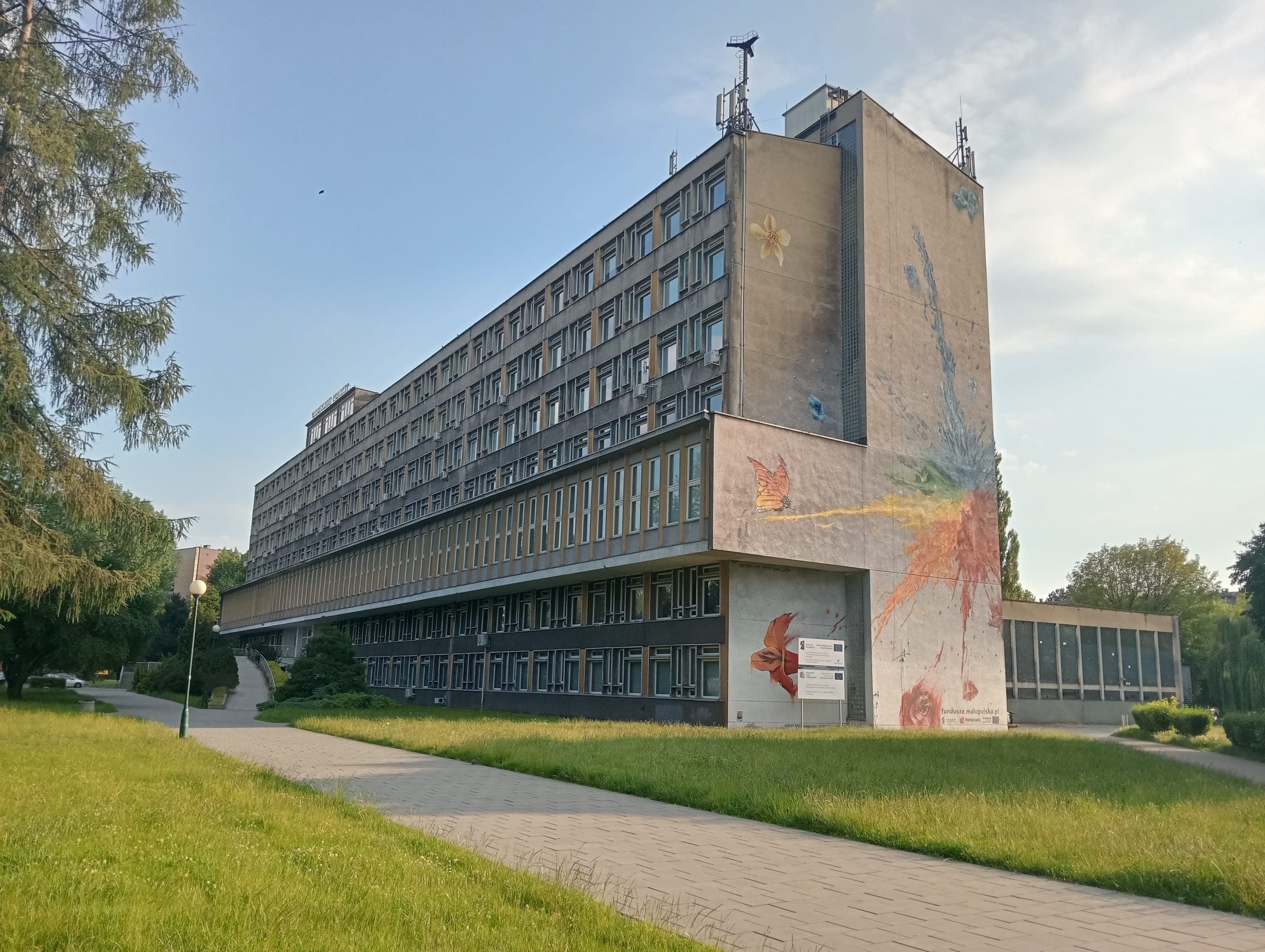 Krakov Tarım Üniversitesi binası ve kampüsü